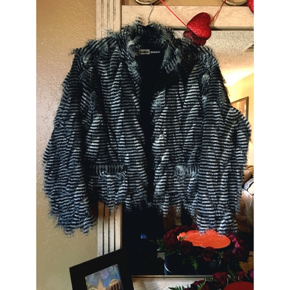 Jamie Sadock Jackets & Blazers - ✨Jamie Sadock Fur coat ✨